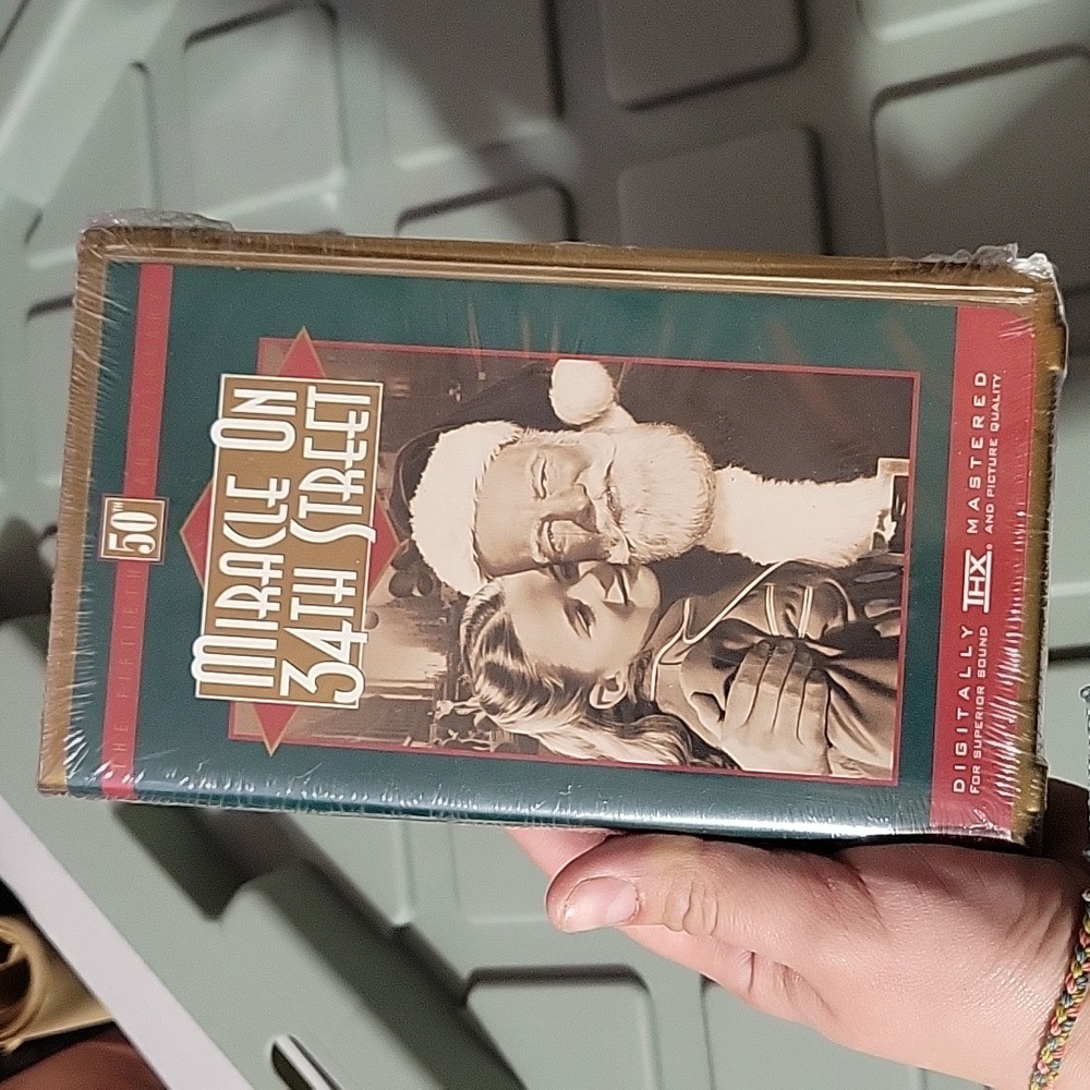 Vintage Miracle on 34th Street Christmas VHS Tape 1947 Classic Film Sealed